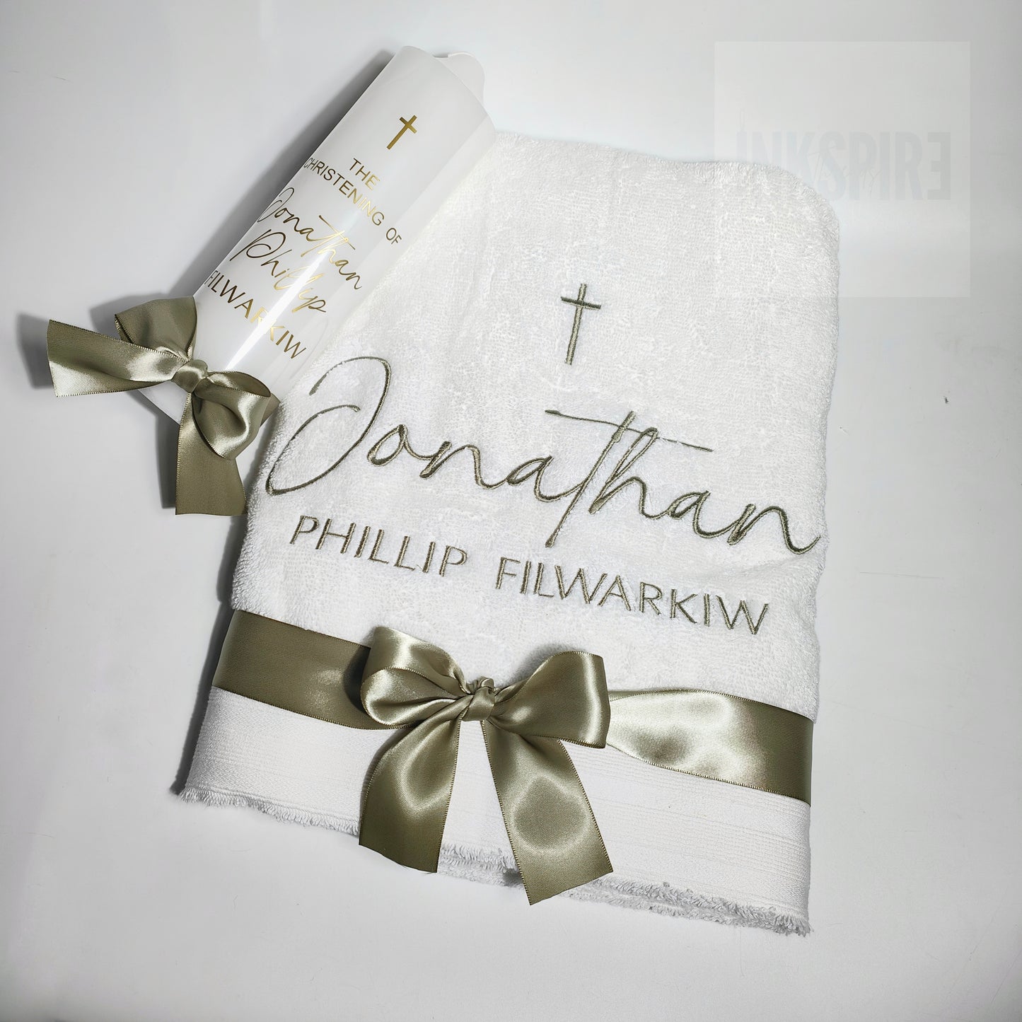 Embroidered bath towel